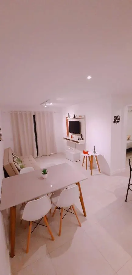 Aconchegante Apartamento Praia do Forte: Estadia Econômica no Centro Cabo Frio Apartment
