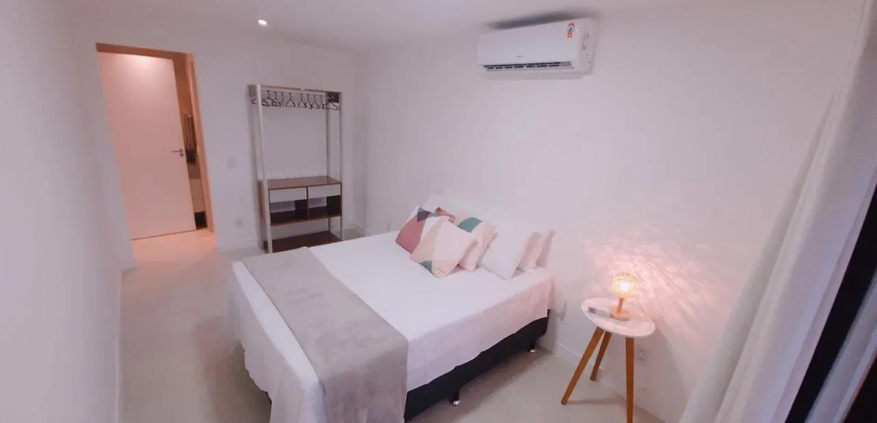 Aconchegante Apartamento Praia do Forte: Estadia Econômica no Centro Cabo Frio Apartment